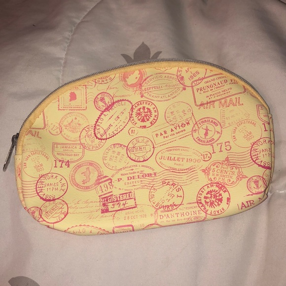 Passport Ipsy bag - Picture 1 of 2